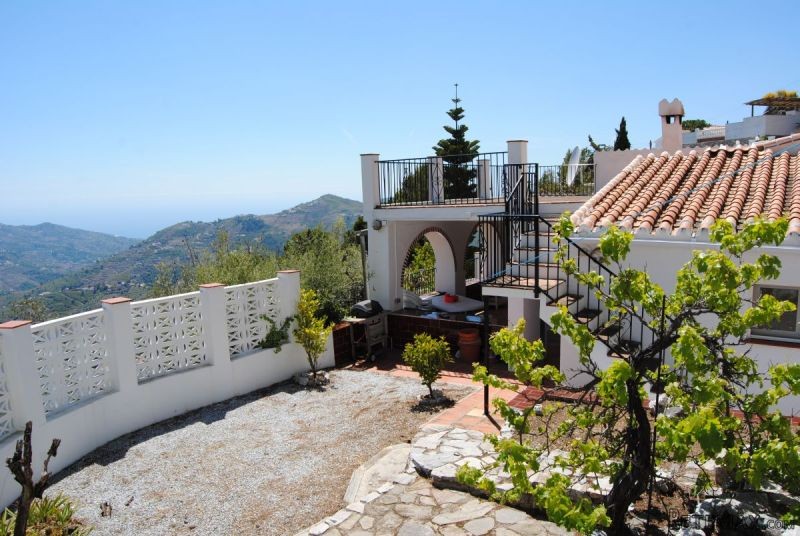 Chalet for Sale in Competa, Competa..