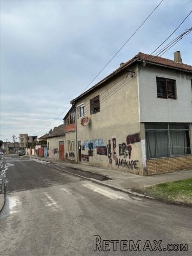 Kuca u samom centru Starih Banovaca - 3