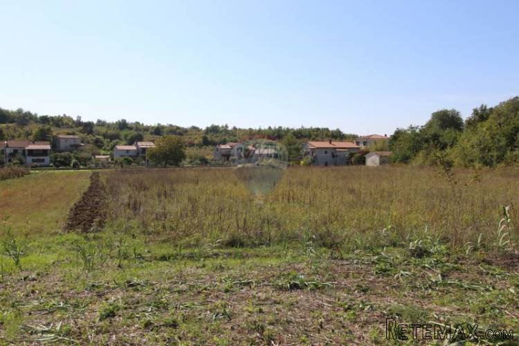 Građevinsko zemljište u Vižinadi