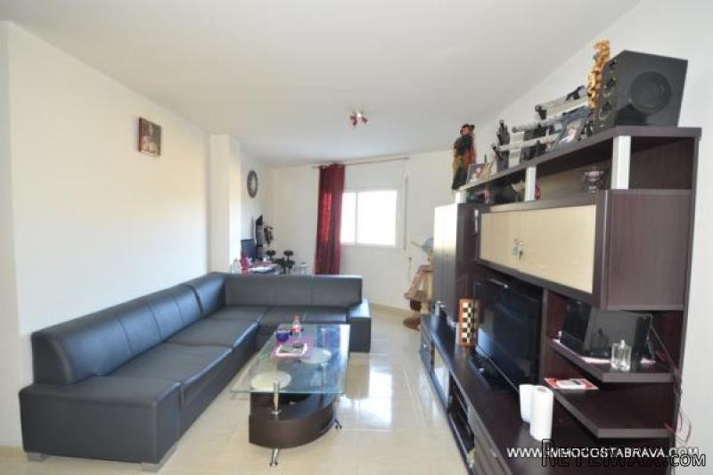 ROSES: Nice apartment in the centre