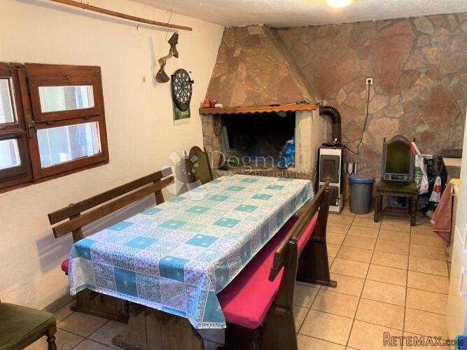 Kuća sa zemljištem beskrajnih mogućnosti - 3