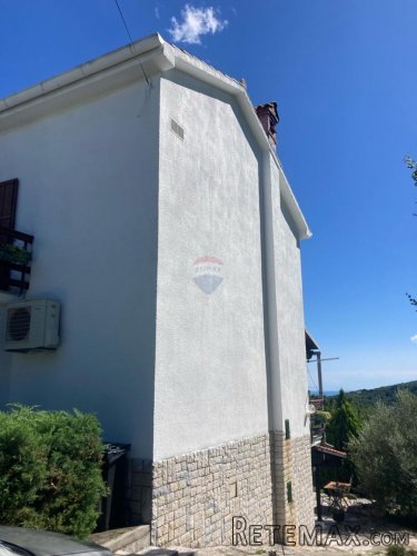 Mošćenička draga, bliža okolica, samostojeća kuća 195 m2, pr - 4
