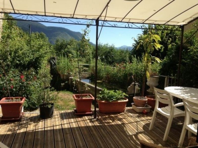 House with Guest Gite and Apartment - 2