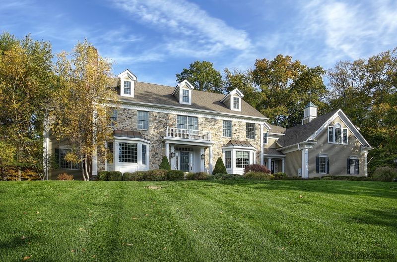 5 bedroom Detached House For Sale: 65.. - 2