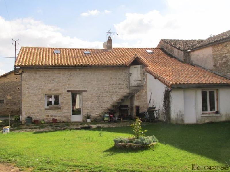 Renovated 3 Bed Stone Property