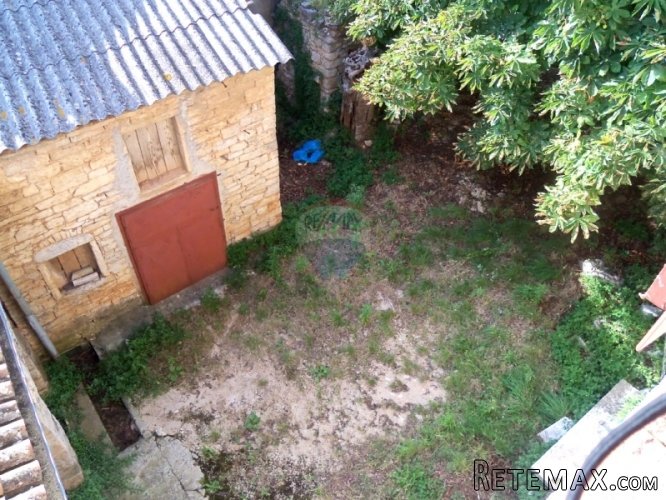 Kamena kuća za adaptaciju blizu Poreča i 300 m2... - 5