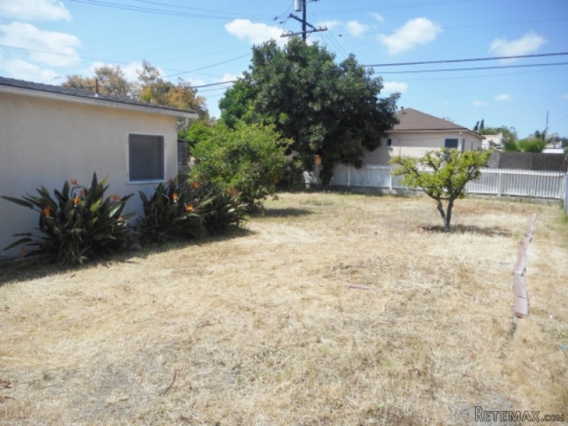 6823 Hollenbeck Street Huntington Park.. - 2