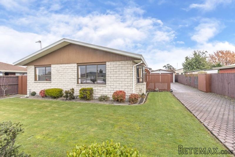 Standout Family and Entertaining Home!