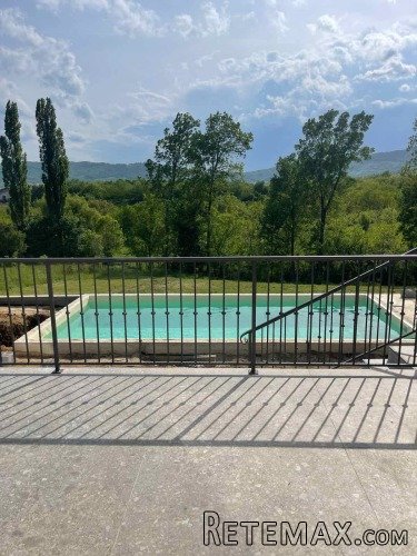 Na prodaju 2 A-Frame kuce sa bazenima - 4