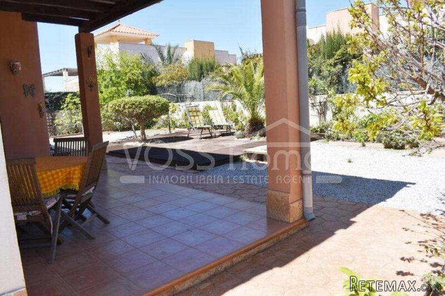 NEW LISTING & EXCLUSIVE TO VOSS HOMES - A modern, homely.. - 5