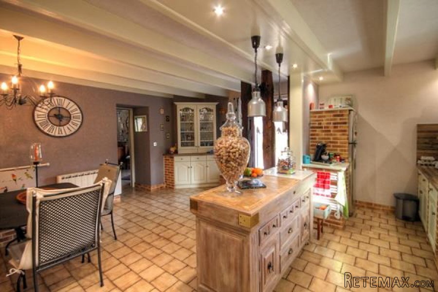 Vançais (79) - Immaculate detached 5bed/4bath stone house with.. - 7