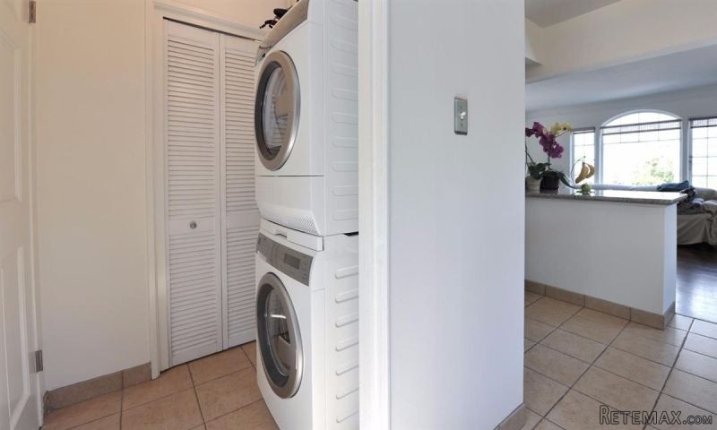 2 Bedrooms - Property - CA - For Sale - 2