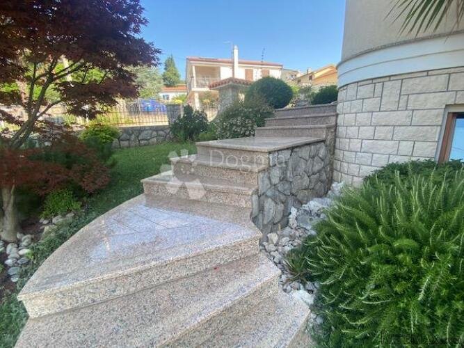 Obiteljska vila s velikim terasama, 150 metara od mora ! - 3