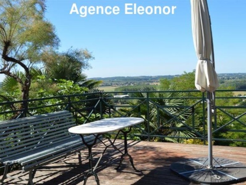 Contemporary House Two Minute Walk From.. - 2