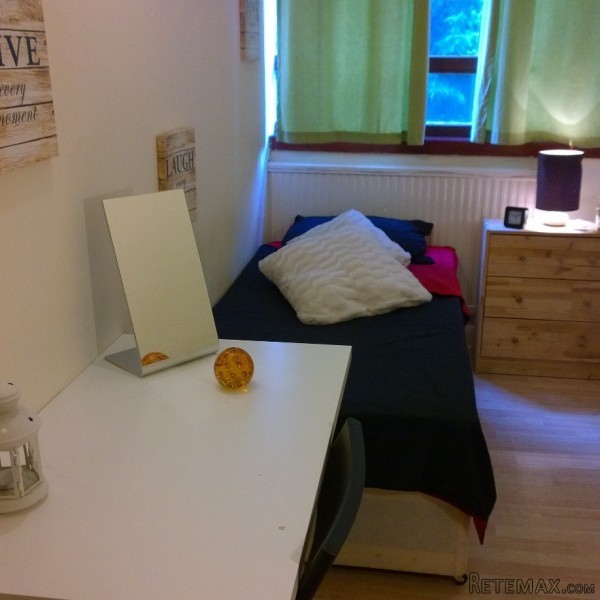 Cozy And Cheap Single Bedroom In A..