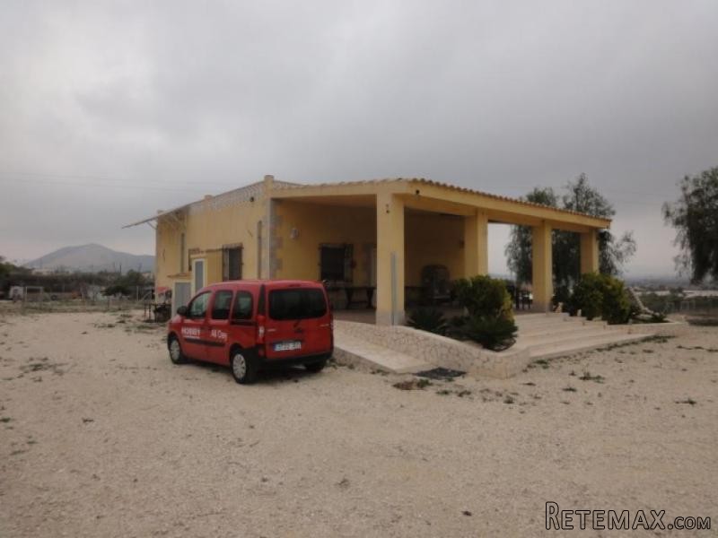 Aspe villa great price (Ref. PV1760)