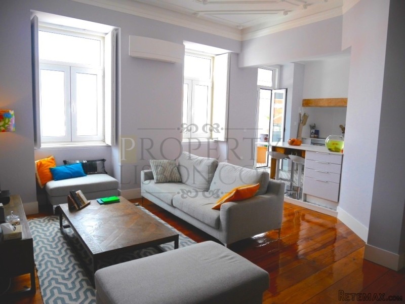 T2 Lisbon Apartment for Sale,Campo de.. - 2