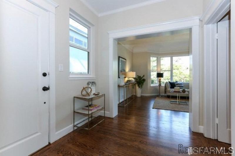 Block of Apartments For Sale: 18 Castro.. - 2