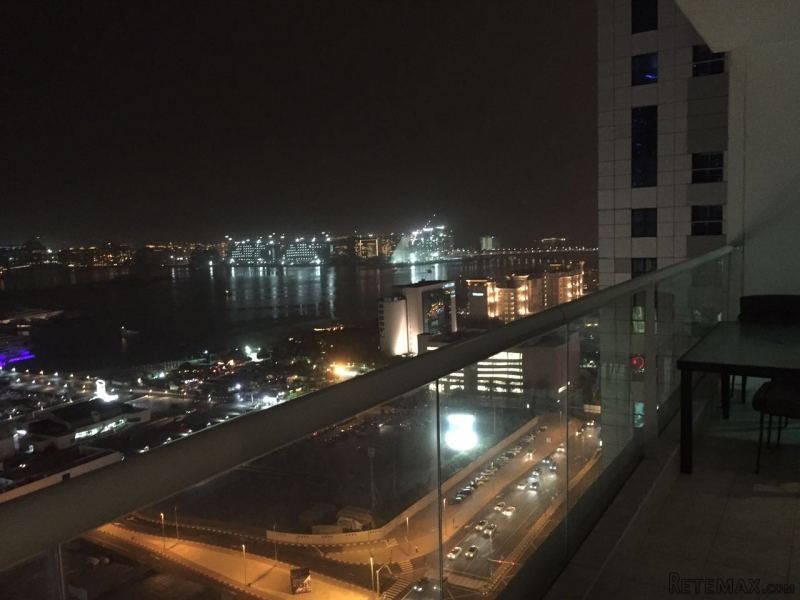Luxury furnished huge apartment with..