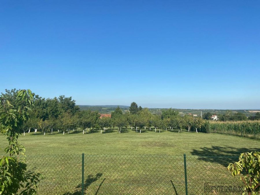 Plac u Vrdniku, Top lokacija - 4
