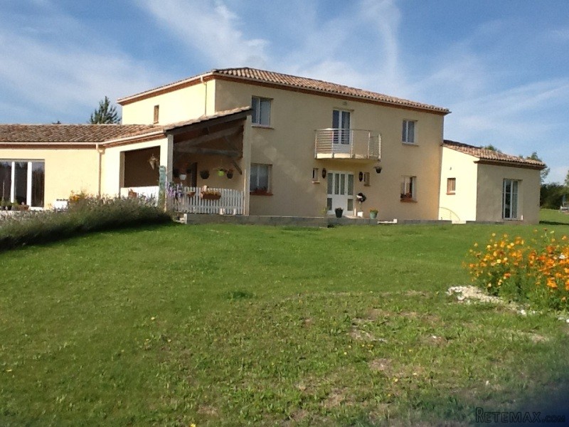 Lavishly Appointed Contemporary..
