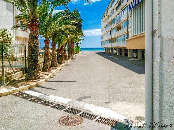 Fantastic renovated apartment by the beach in the popular.. - 8