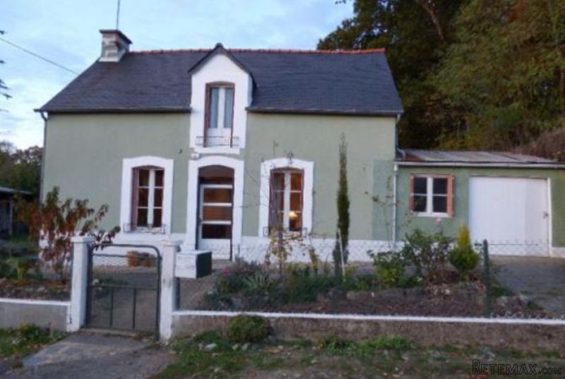 Neat Detached House in Brittany