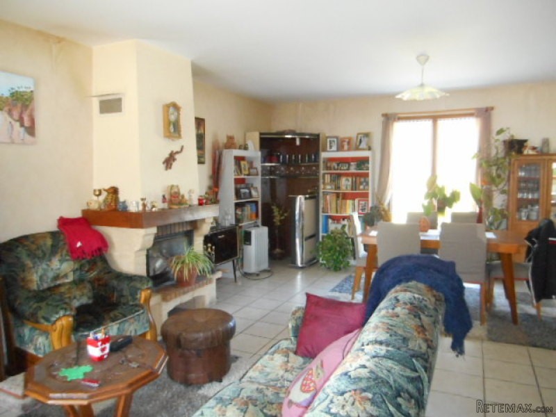 2 Bedroom Bungalow Set On 1 Acre With A.. - 2