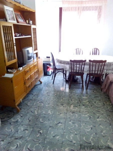 4 bedroom, 1 bathroom Apartment, (build.. - 2