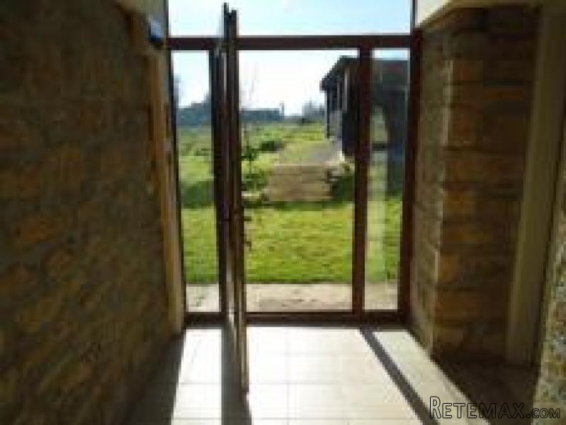 3 BED fully refurbished property with.. - 2