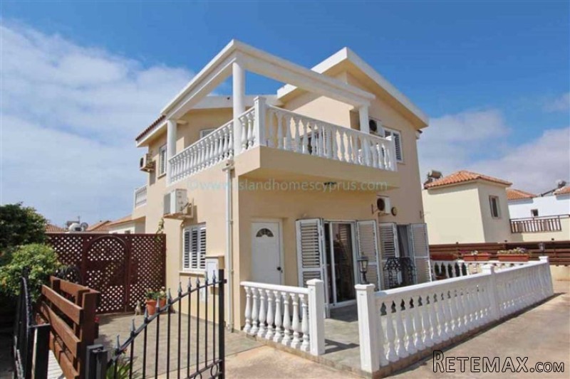 House - For Sale - 3 Bedrooms