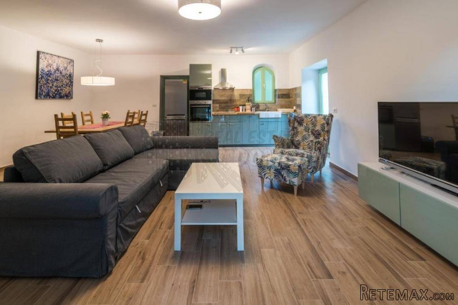 Šarmantna vila sa okućnicom od 3000m2 i bazenom! - 5