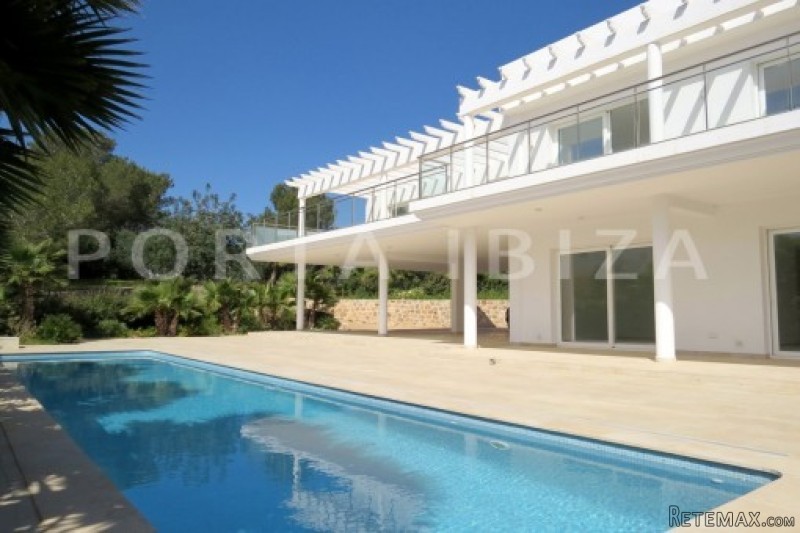 Beautiful new construction villa at Can..
