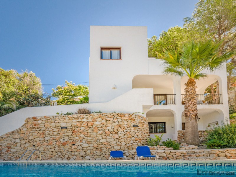 3 Bedrooms - Villa - Alicante - For Sale
