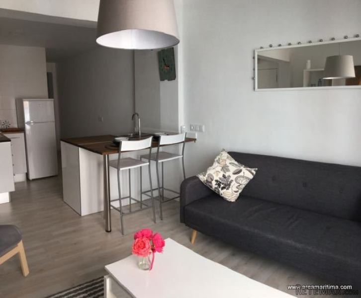 Flat for sale in the Ayora area..
