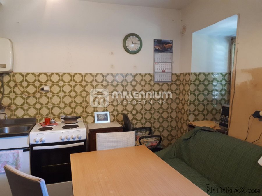 Rijeka, Škurinje, 70m2, kamena starina u nizu s 2 stana - 2