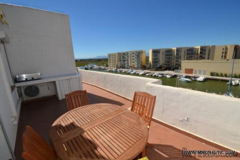 ROSES SANTA MARGARIDA: Apartment on the.. - 2