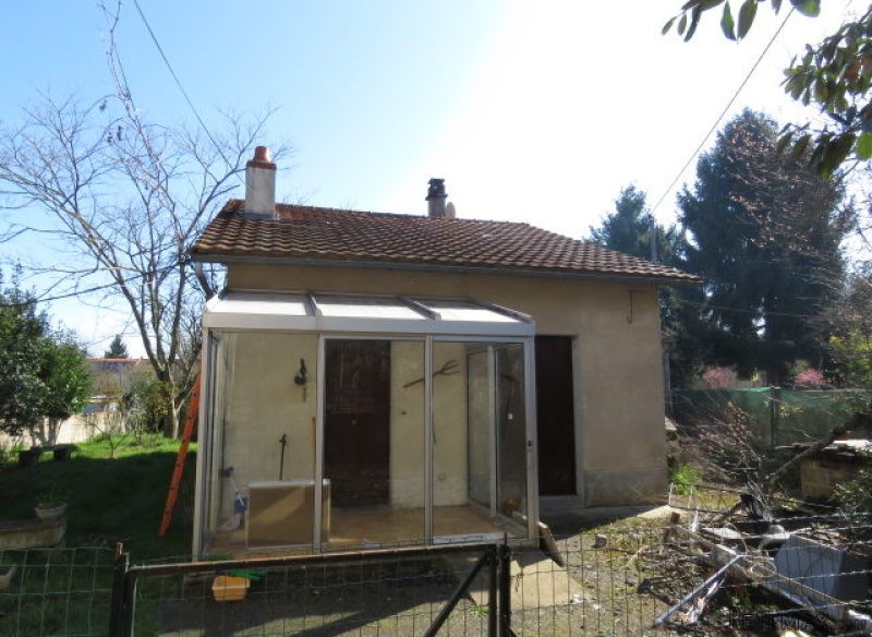 THREE houses on outskirts of small.. - 2