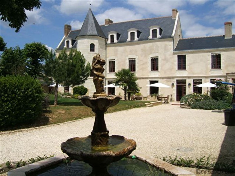 Prestige Property Split into Holiday..
