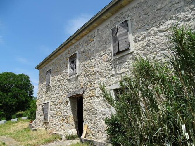Roč, ekskluziva ! Impozantno imanje sa samostojećom kamenom - 3