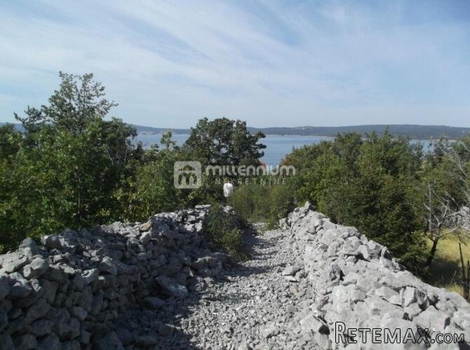 Selce, 2.126m2 poljoprivrednog zemljišta