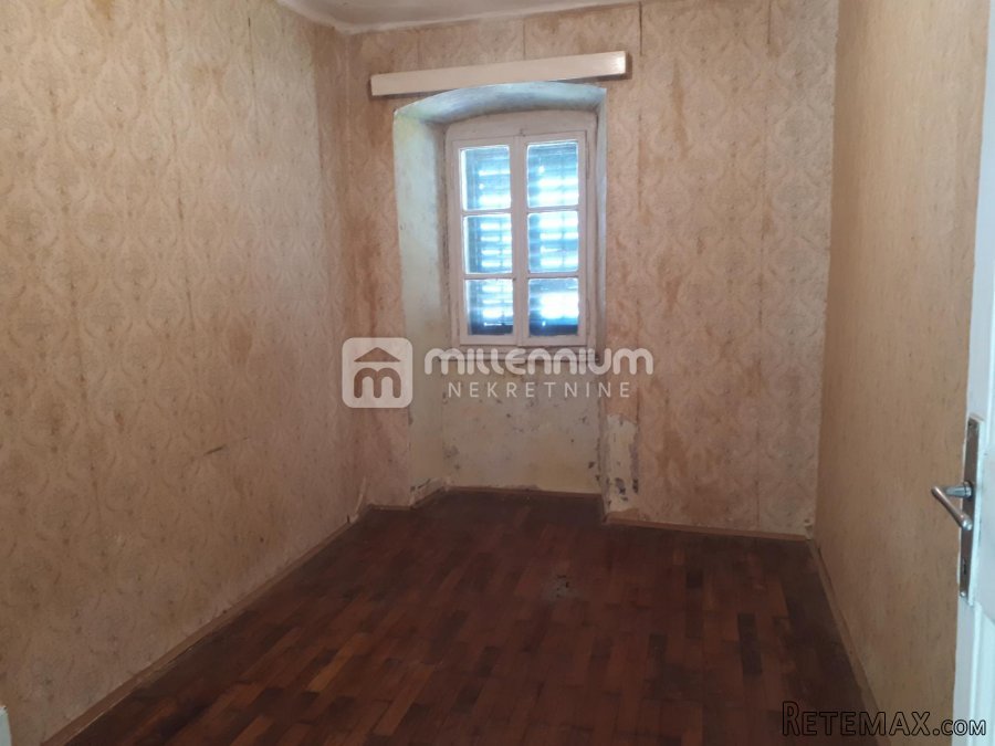 Rijeka, Škurinje, 70m2, kamena starina u nizu s 2 stana - 4