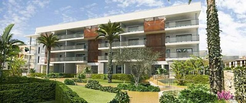 Luxury 2 Bed Apartment 300 Metres from..