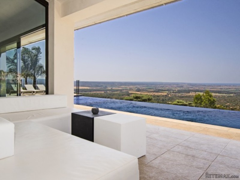 Modern Villa With Spectacular Views In..
