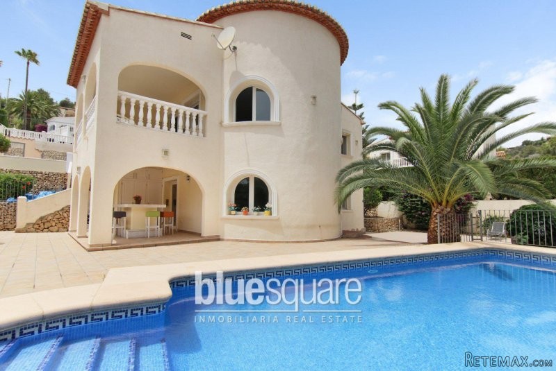 Beautiful spacious 5 bedroom villa in..