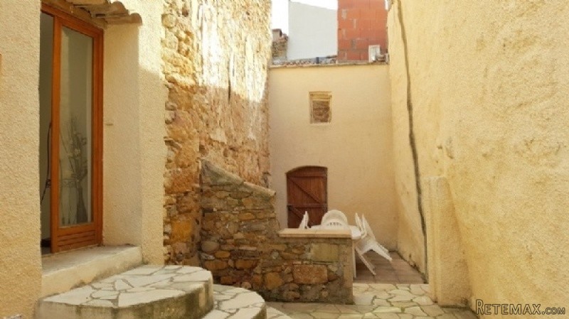 Charming Village House With 80 m2 Of.. - 2