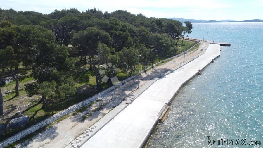ZABLAĆE(ŠIBENIK)- LUKSUZNE MOBILNE KUĆICE PRVI RED DO MORA - 9