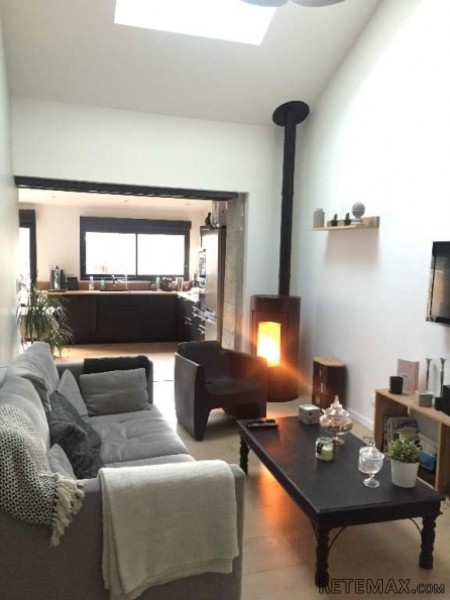 2 Bedrooms - Maison - For Sale