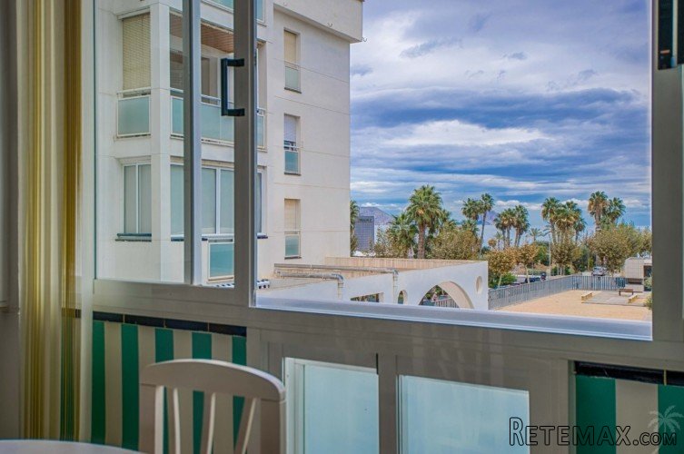 This apartment 2 bedroom apartment with sea views is.. - 2