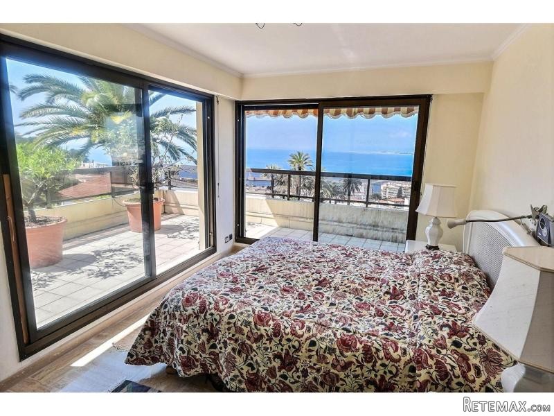 Wonderful 2 Bed Apartment Surrounded By..
